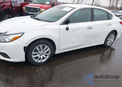 2016 Nissan Altima 2.5/2.5 S/2.5 Sl/2.5 Sr/2.5 Sv z USA, uszkodzony, nr VIN 1N4AL3AP0GN361921